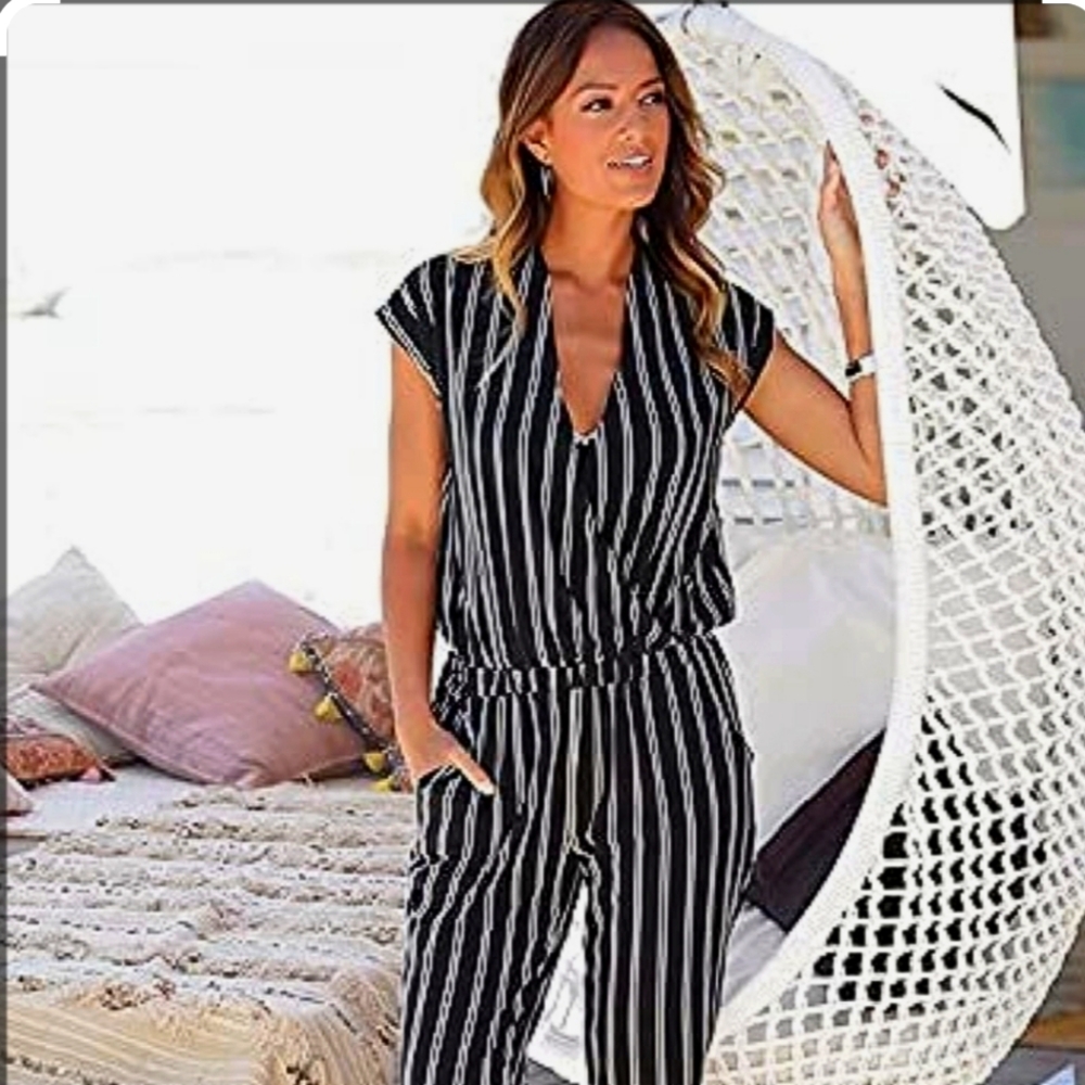 Lascana Black ⚫️⚪️White Surplice Jumpsuit